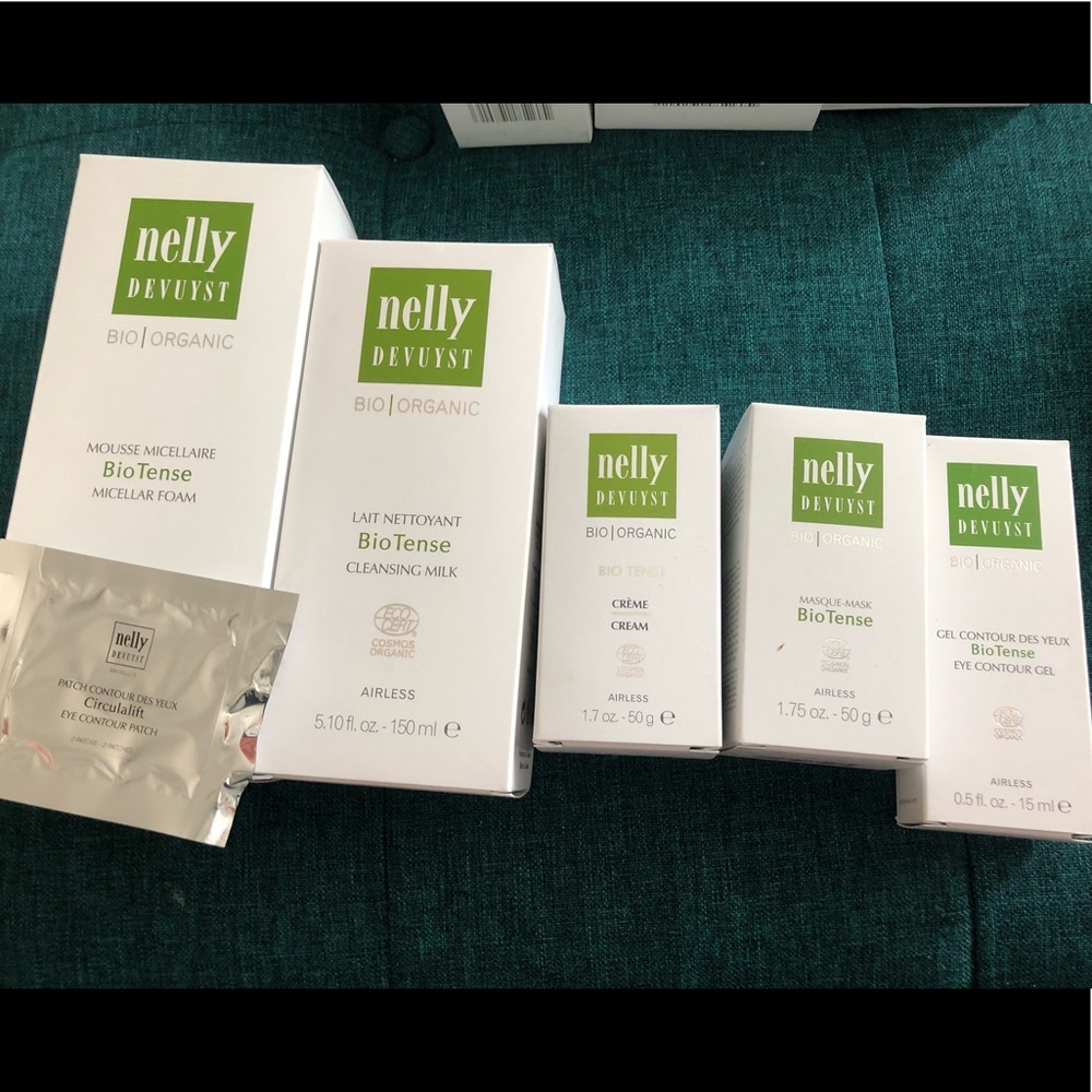 Certified high end Canadian organic anti aging skincare for sensitive skin.